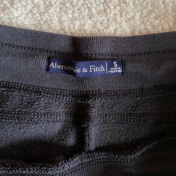 Abercombie and Fitch sweat pants - Picture 2 of 3